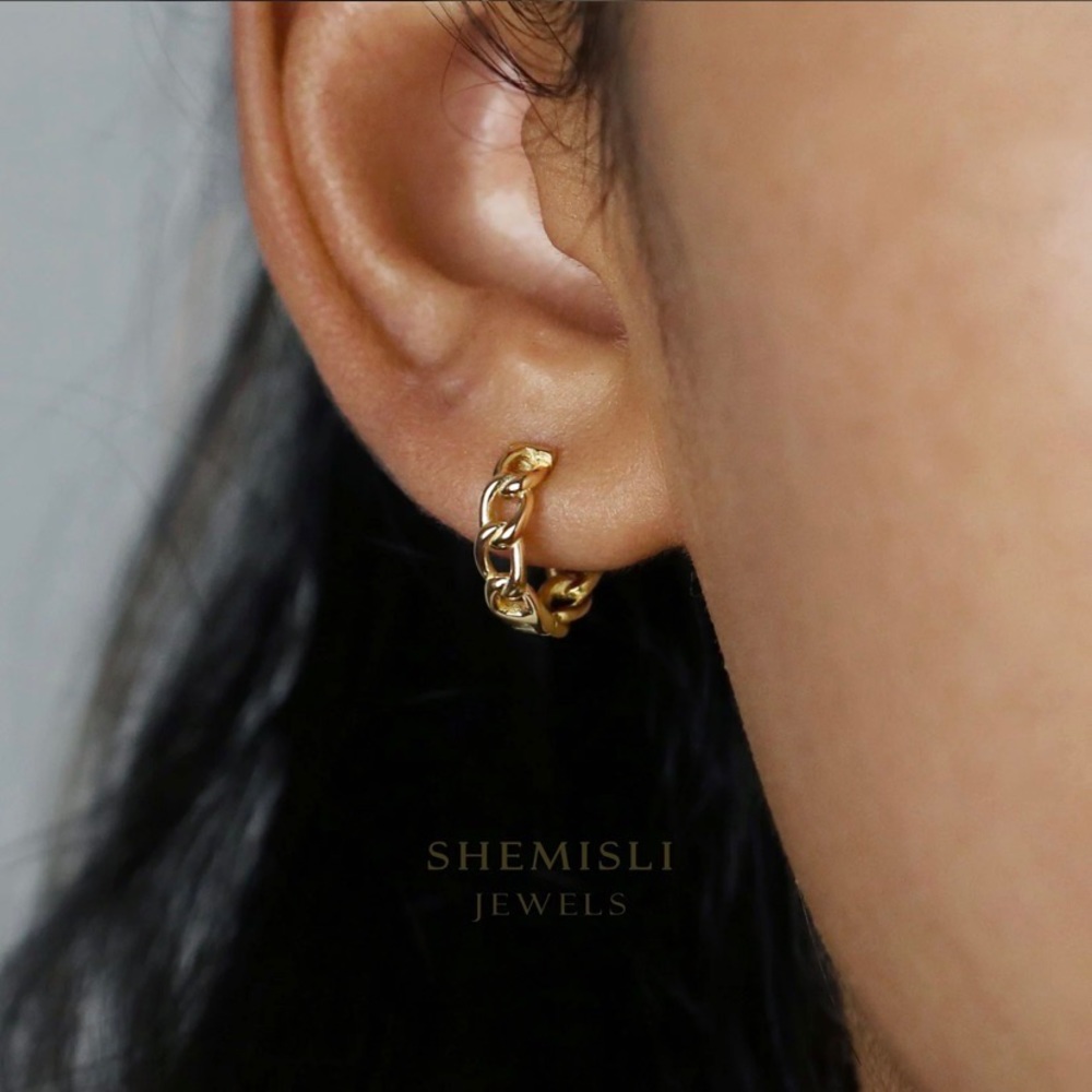 BRAND NEW Shemisli gold chain hoop earrings